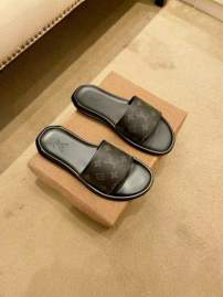 Picture of Louis Vuitton Slippers _SKULVsz38-44mnf05061321